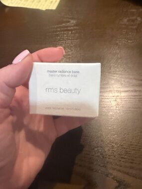 RMS Beauty Master Radiance Base - White Cream Box